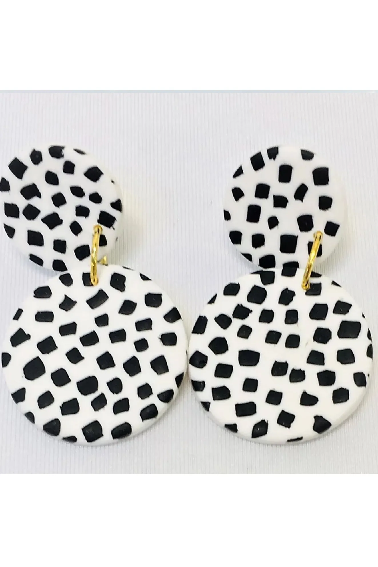 Go Dotty Medium Earrings