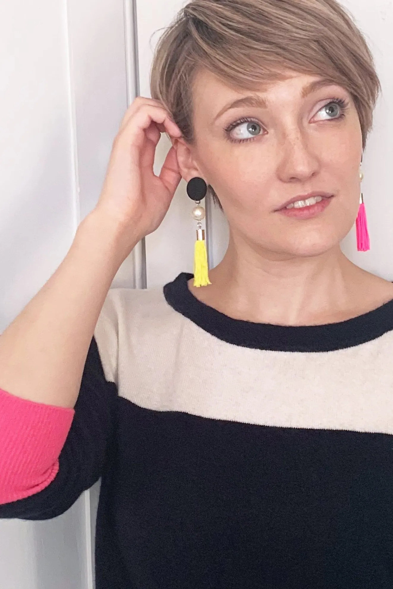 Exclusive: Iris Tassel Dot Earrings