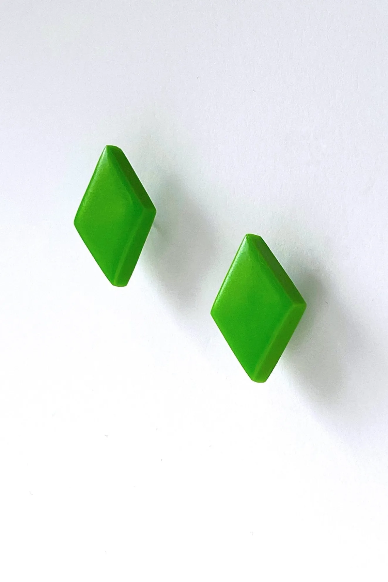 Gaia Spring Green With Black Beads 2-In-1 Earrings