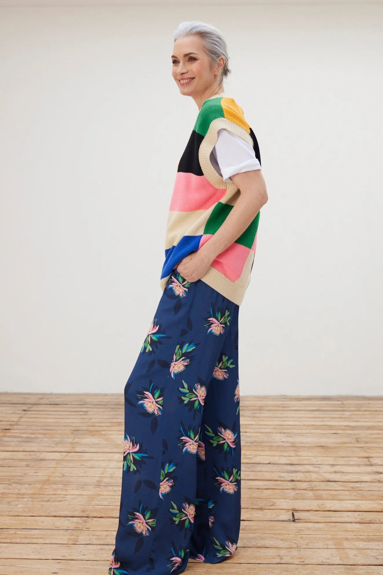 Pom Amsterdam Expressive Flower Trousers