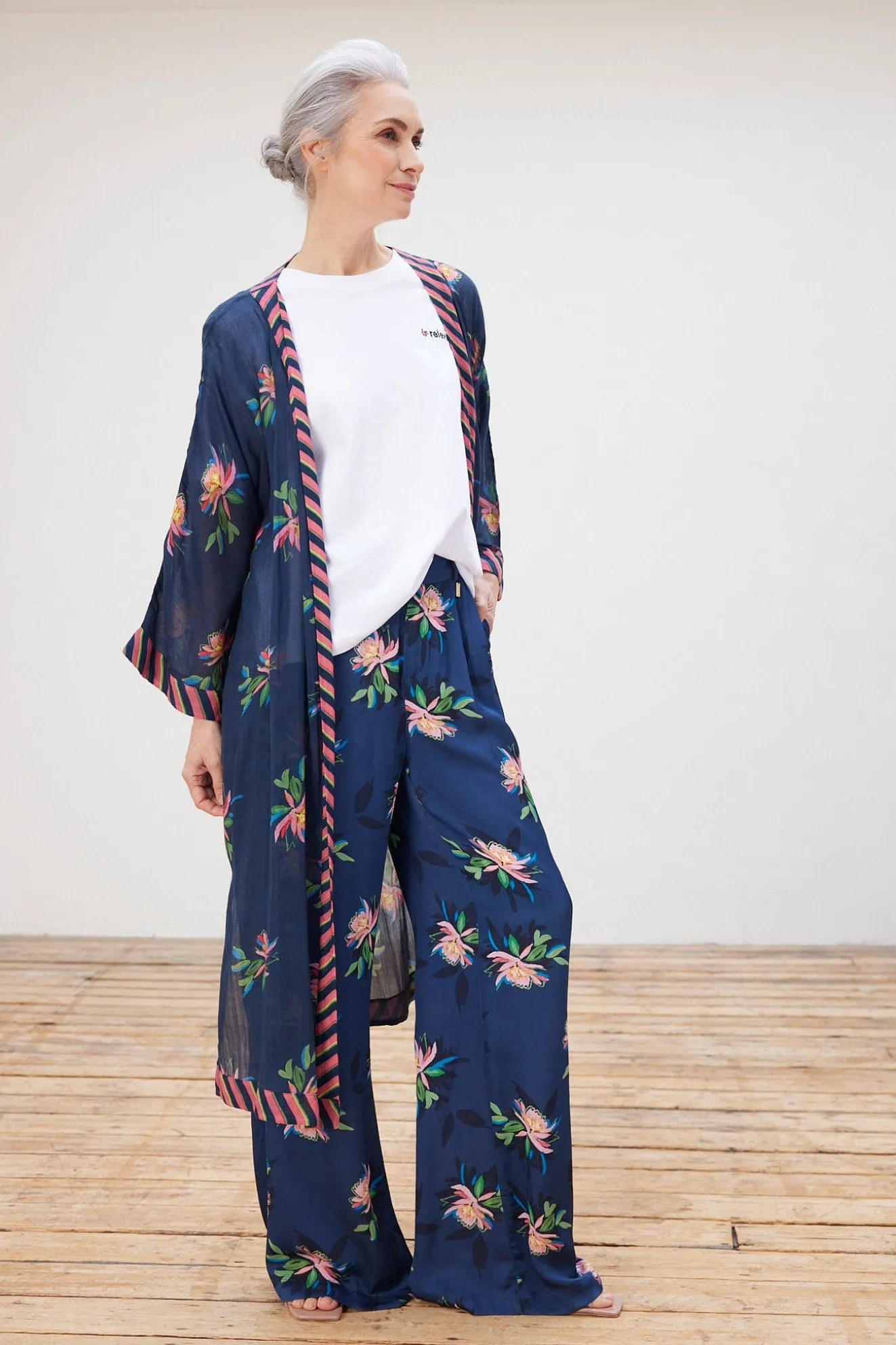 Pom Amsterdam Expressive Flower Trousers