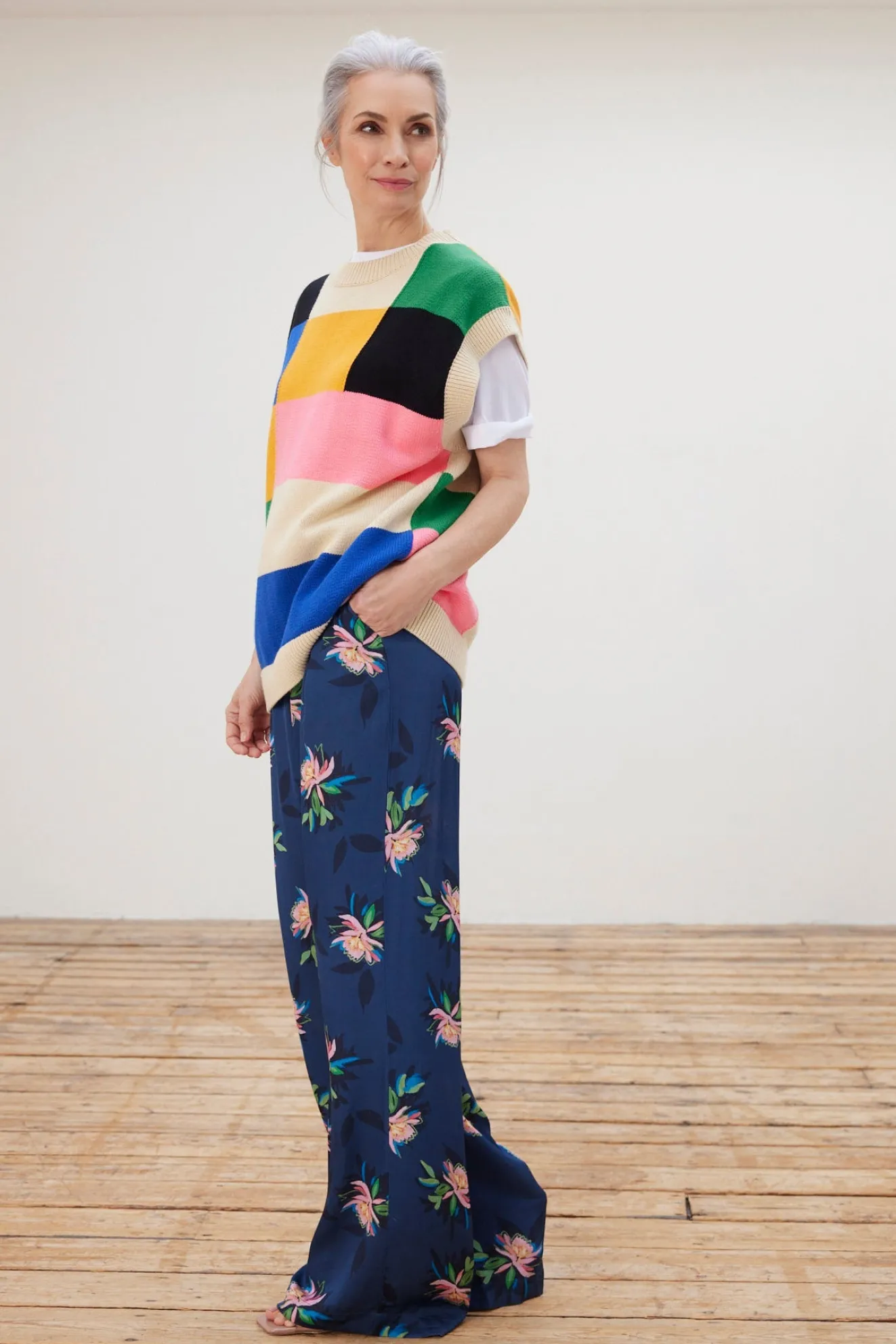 Pom Amsterdam Expressive Flower Trousers