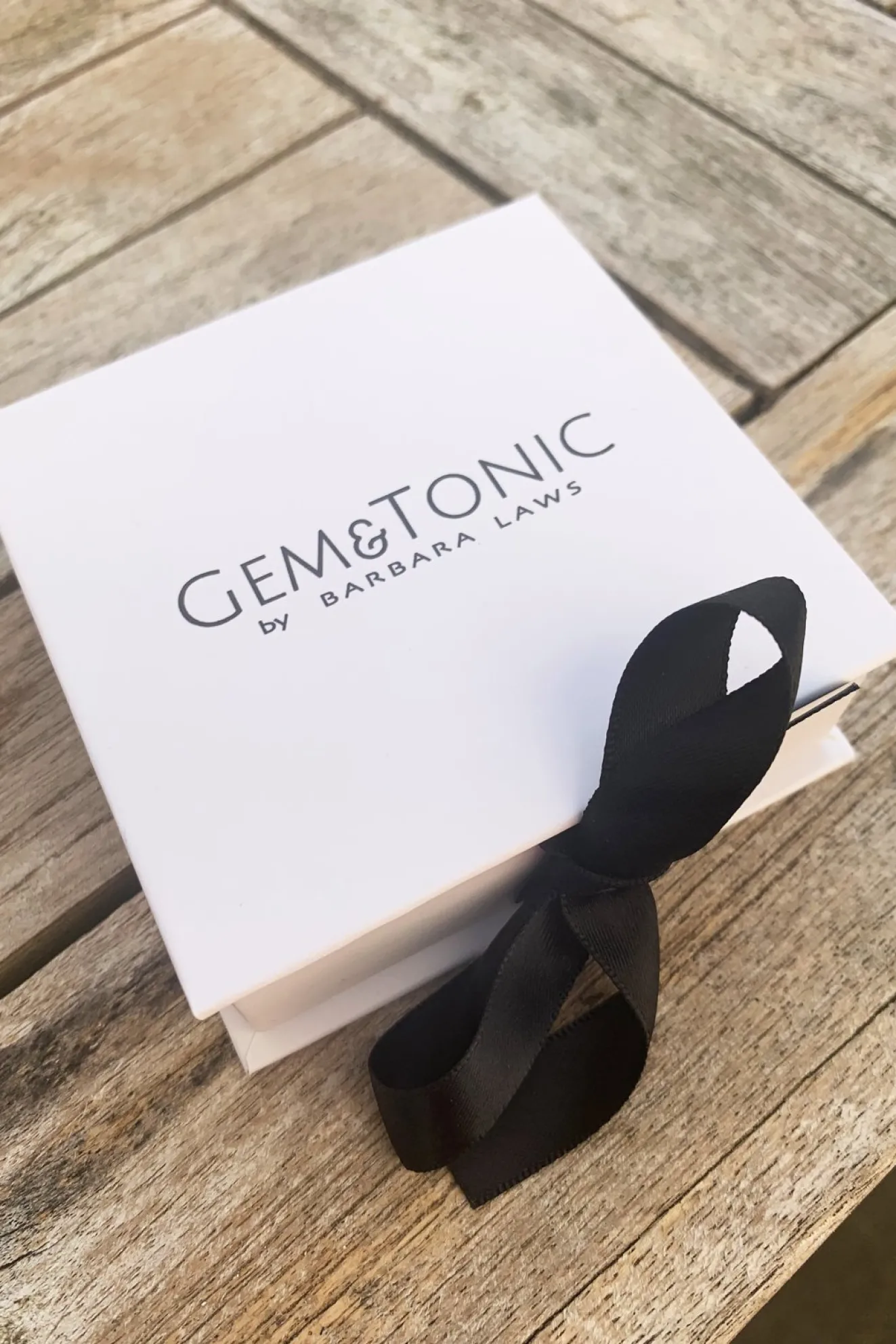 Gem Nugget Loop Necklace - Amethyst Or