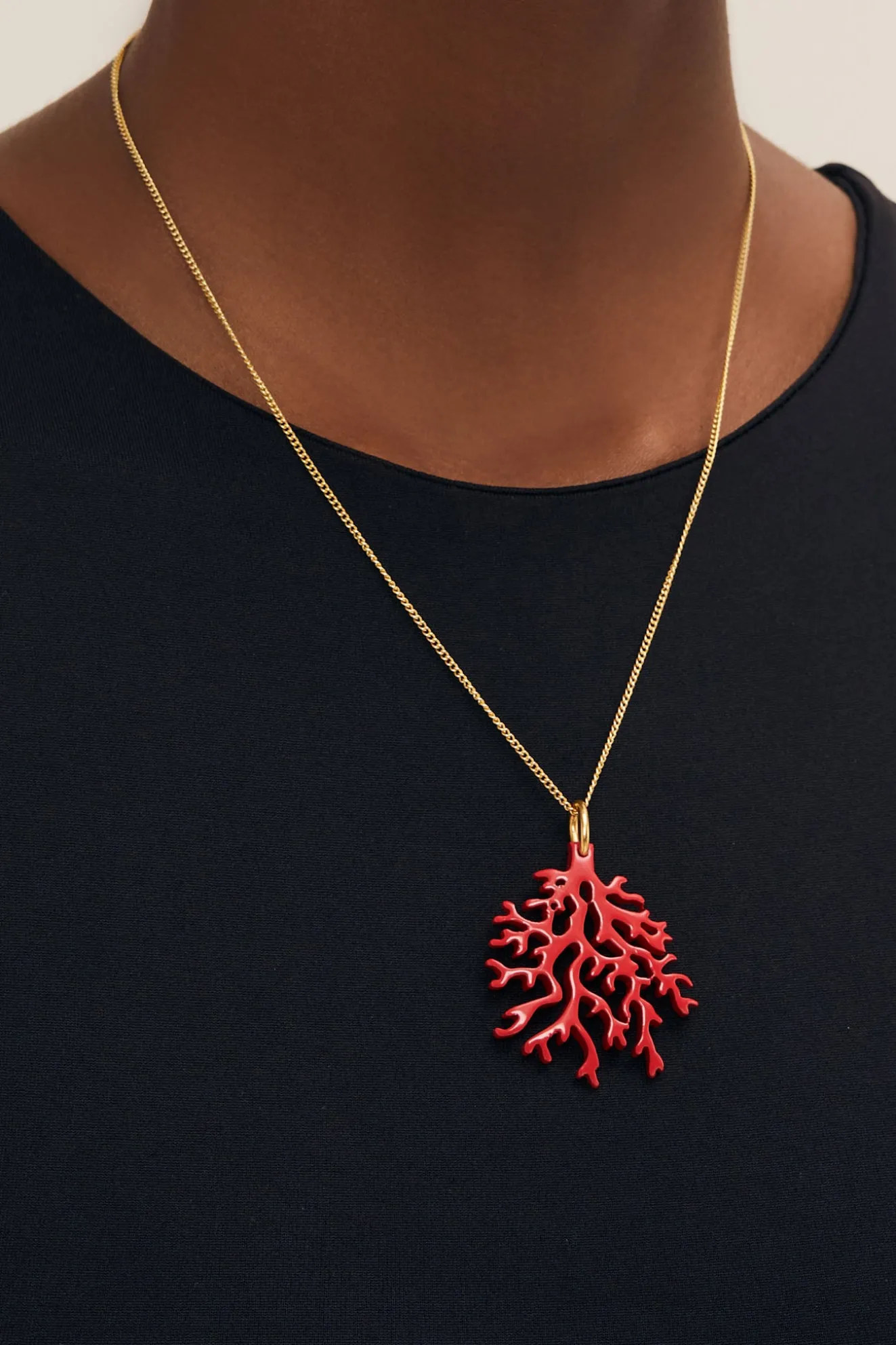 Rose Red Coral Shaped Gold Pendant Necklace