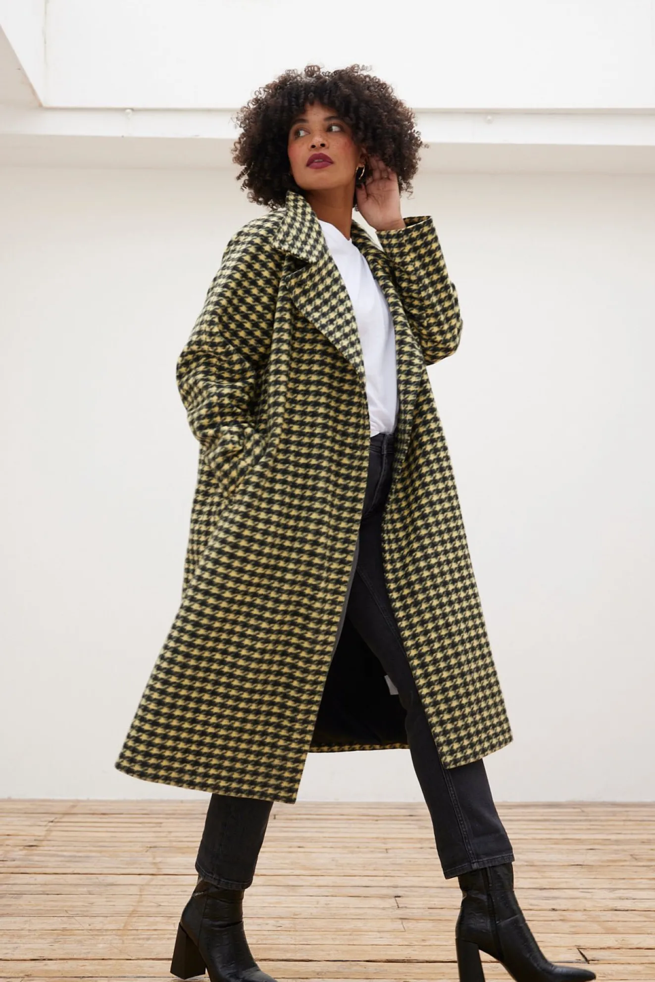 Jakke Henni Faux Wool Houndstooth Print Coat