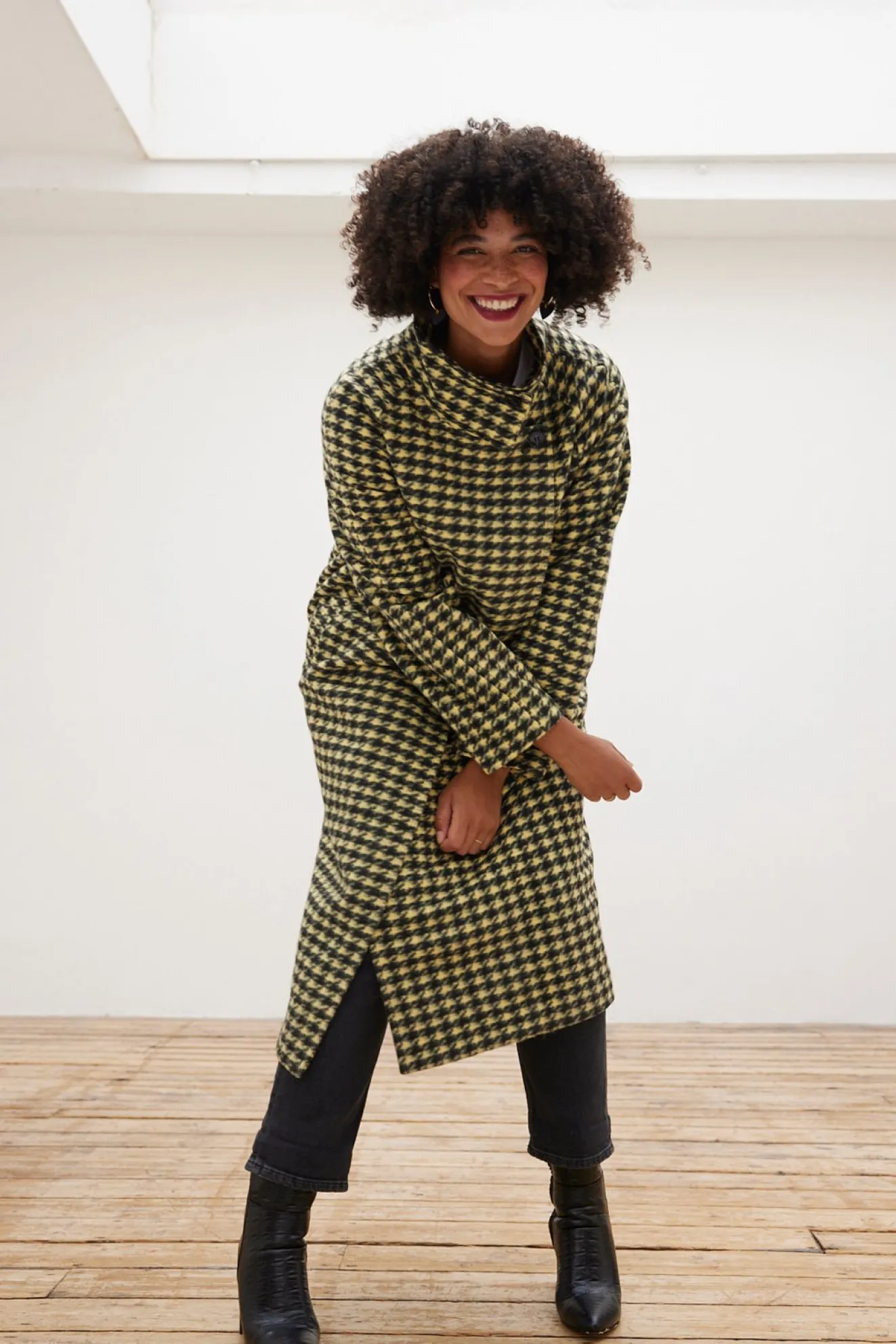Jakke Henni Faux Wool Houndstooth Print Coat