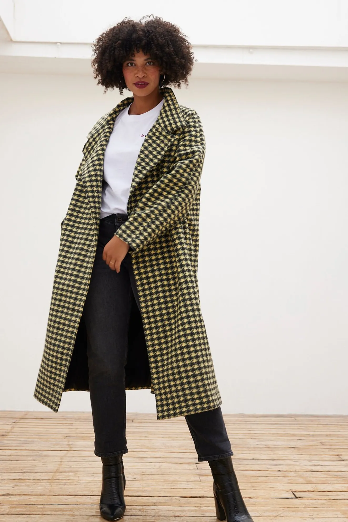 Jakke Henni Faux Wool Houndstooth Print Coat