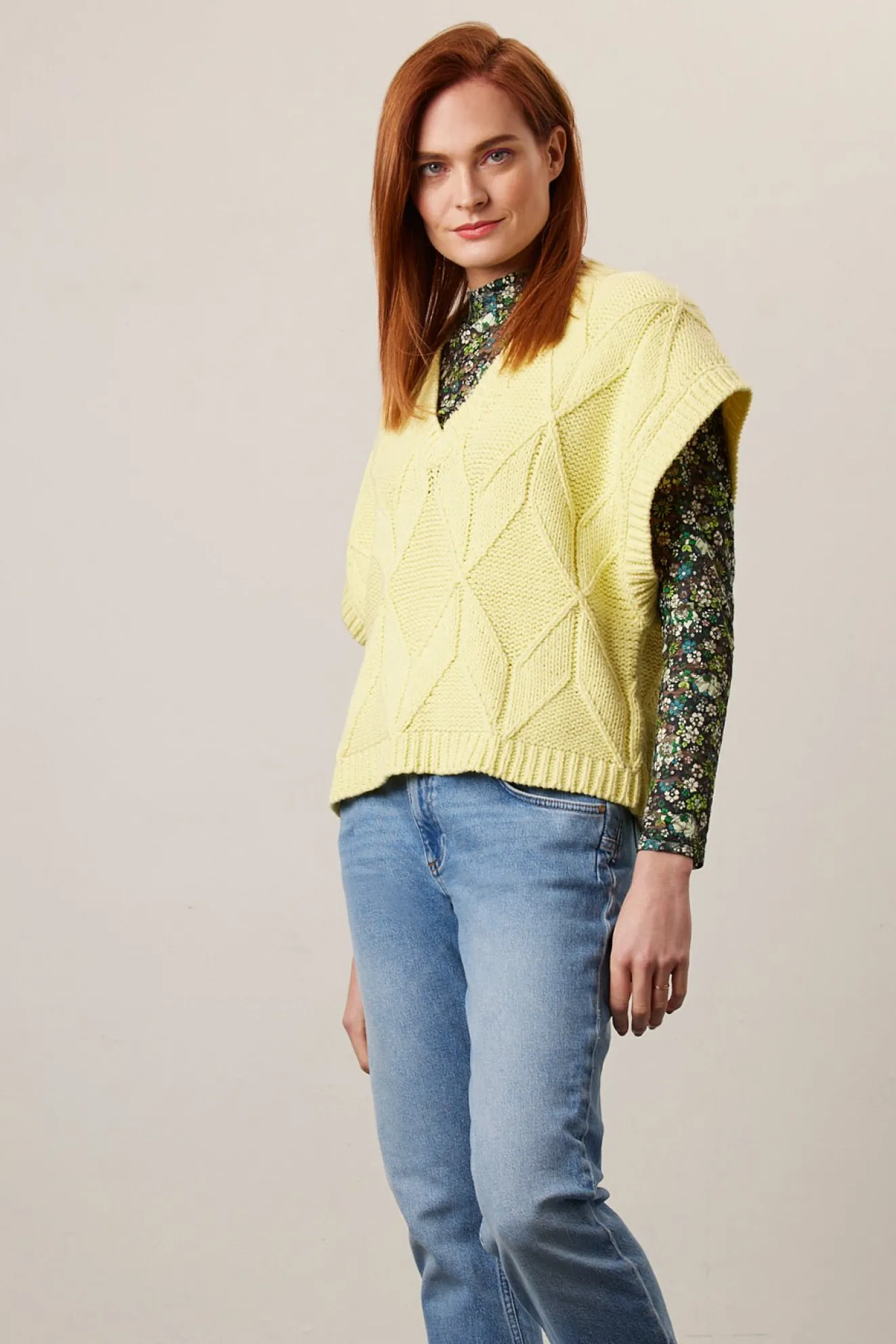 Stella Nova Gilda Sleeveless Yellow Knitted Vest
