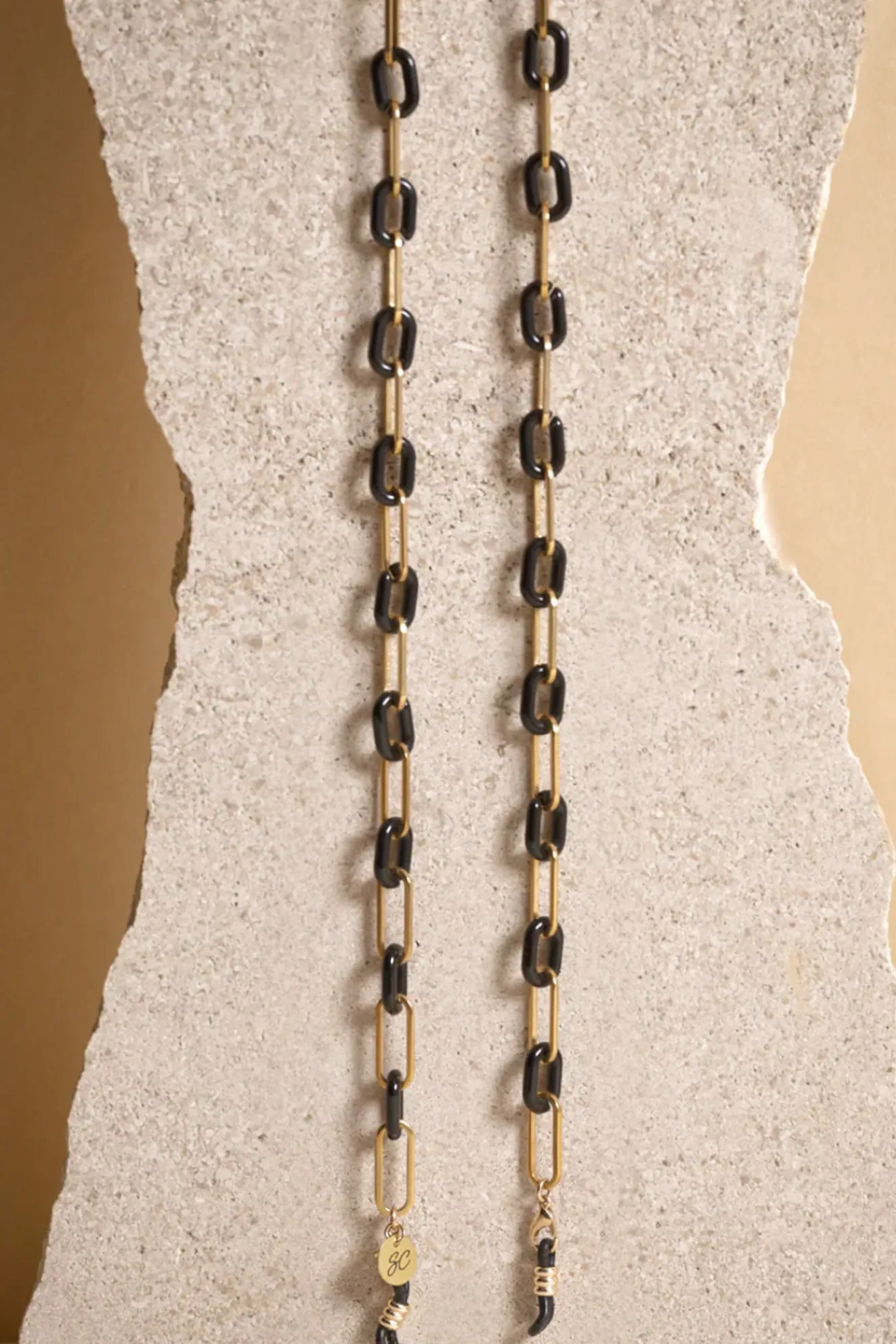 Louis Black & Gold Glasses Chain