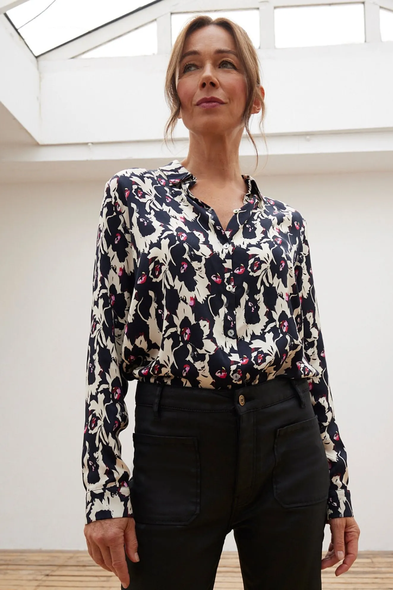 Pom Amsterdam Mila Flowers Black & White Blouse