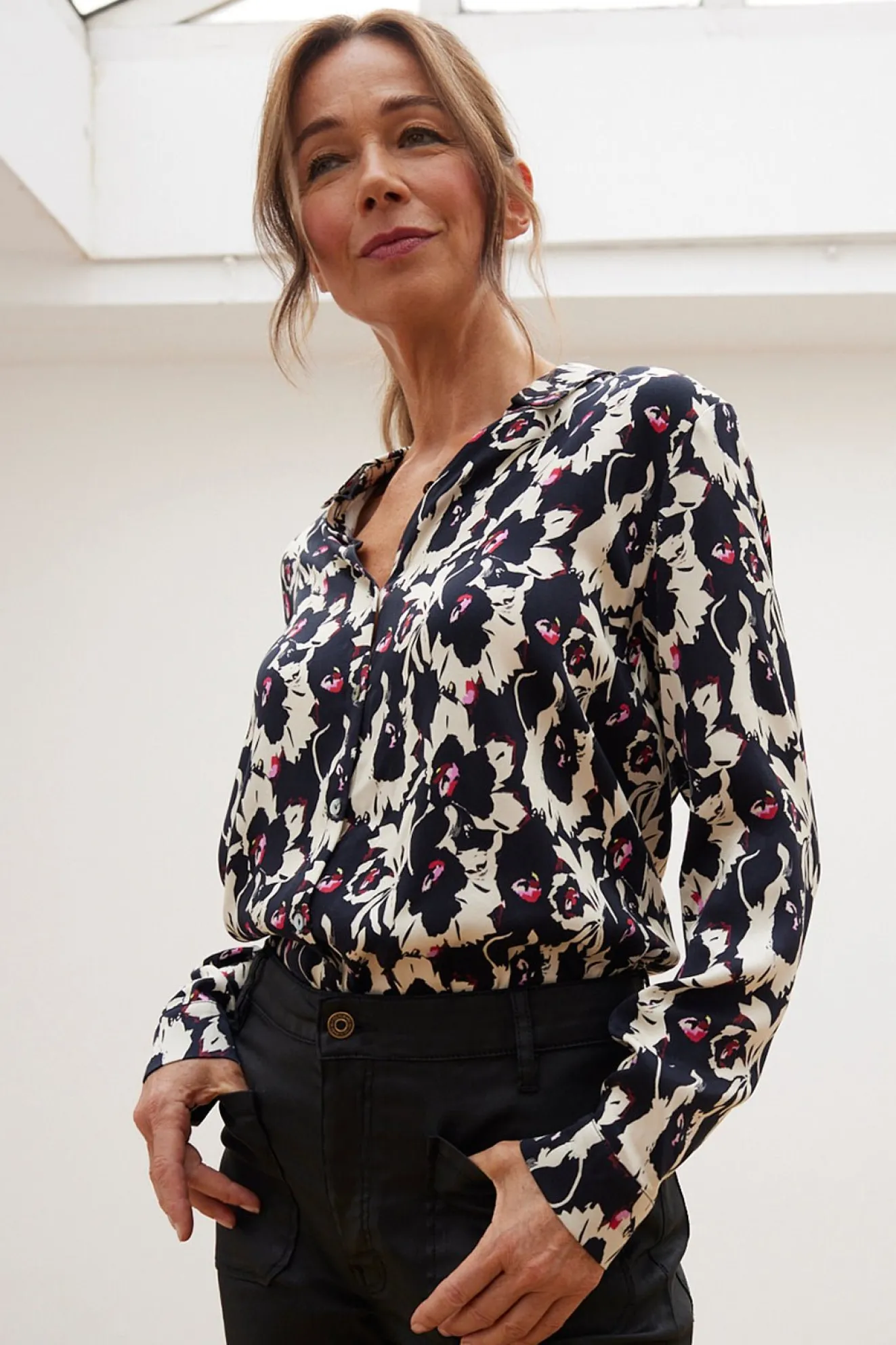 Pom Amsterdam Mila Flowers Black & White Blouse