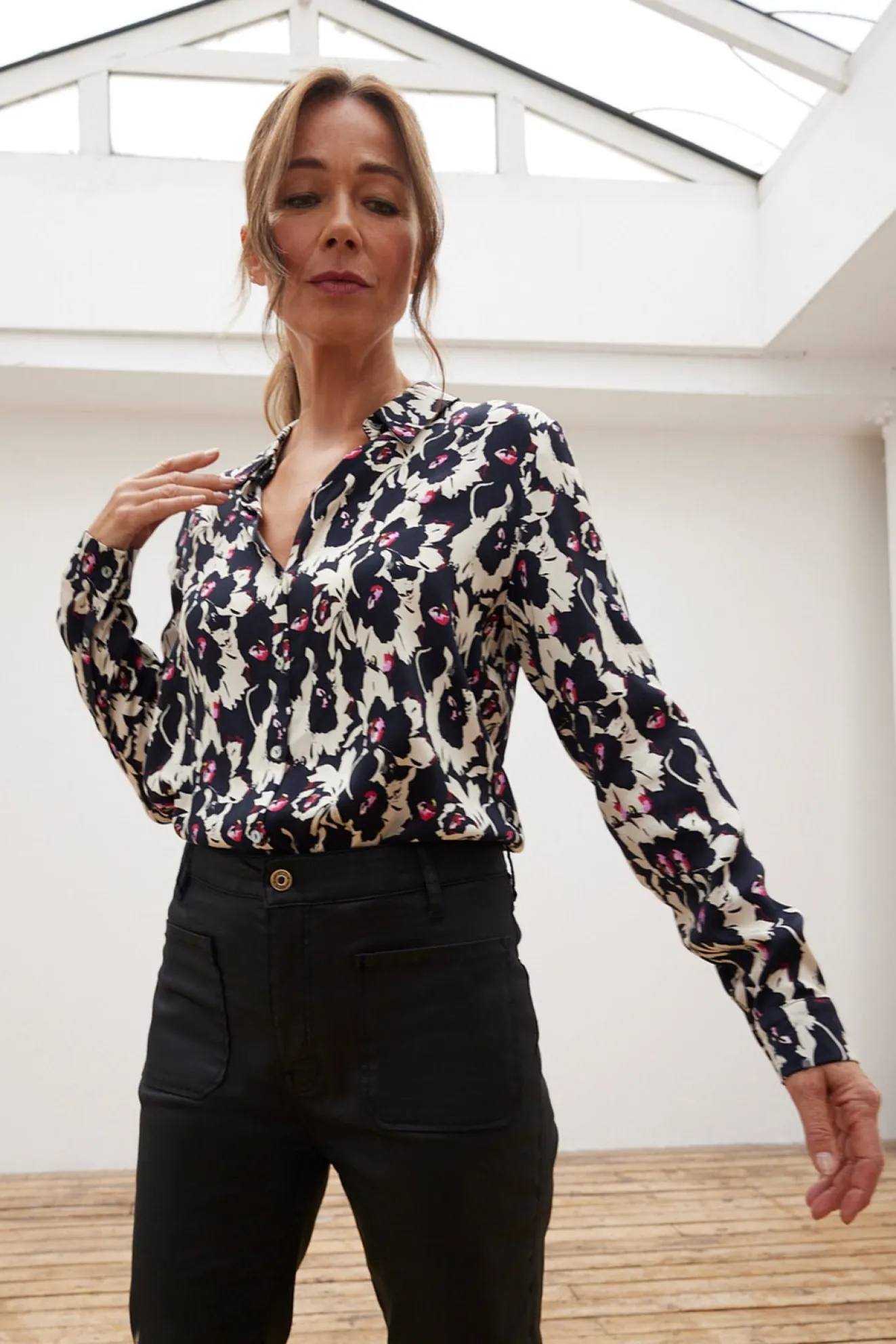 Pom Amsterdam Mila Flowers Black & White Blouse